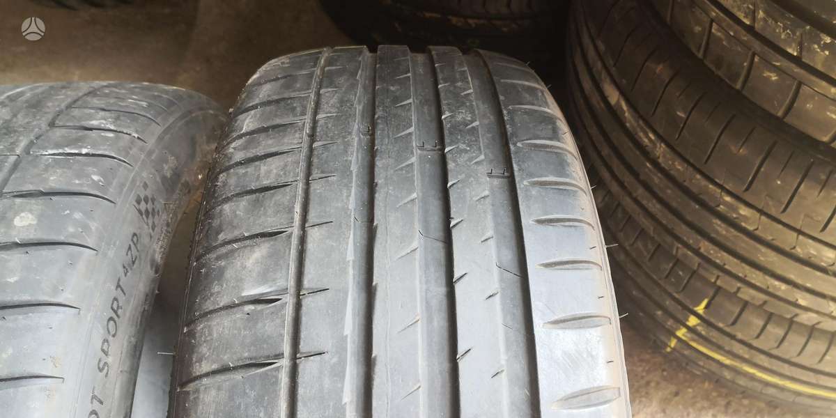 Michelin Pilot sport 4, summer 235/45 R19