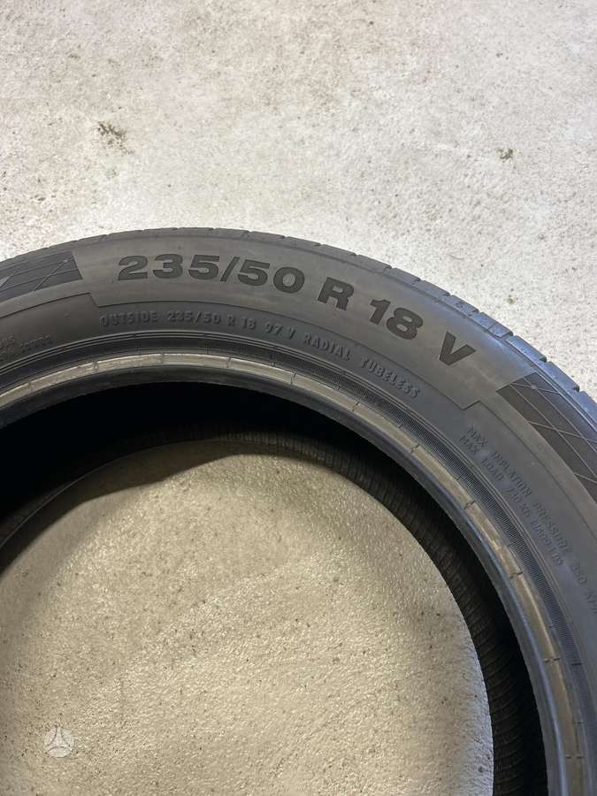 Continental, летние 235/50 R18