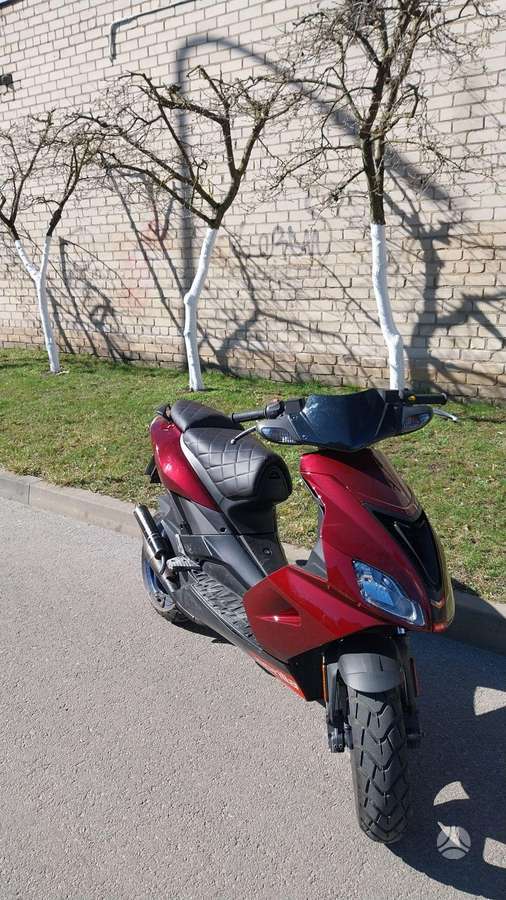 Aprilia SR 50cc, scooters / mopeds