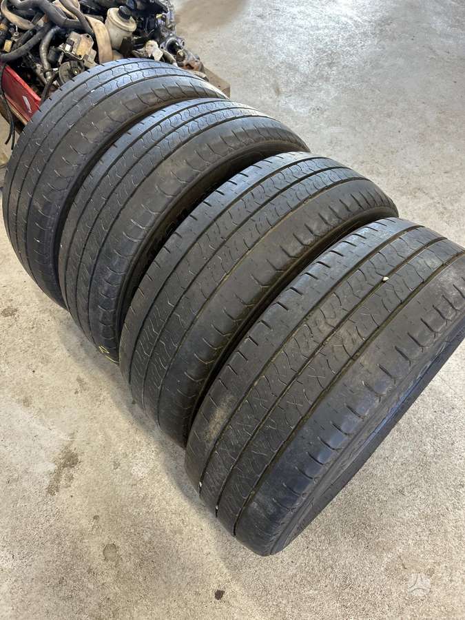 Kumho, vasarinės 215/60 R17