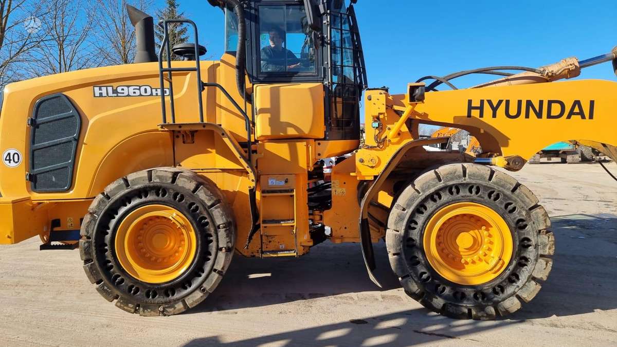 Hyundai HL 960 HD Hi-Tip, frontal loader