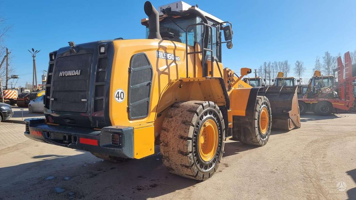 Hyundai HL 960 HD Hi-Tip, frontal loader