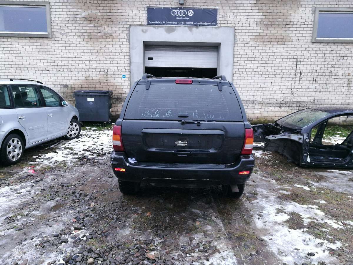 Jeep Cherokee accessories and consumables