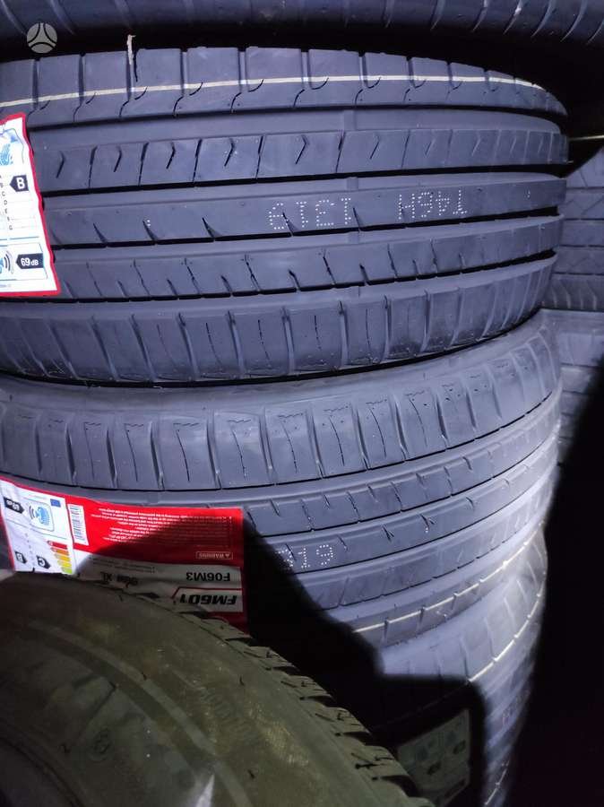 Continental, летние 235/40 R19
