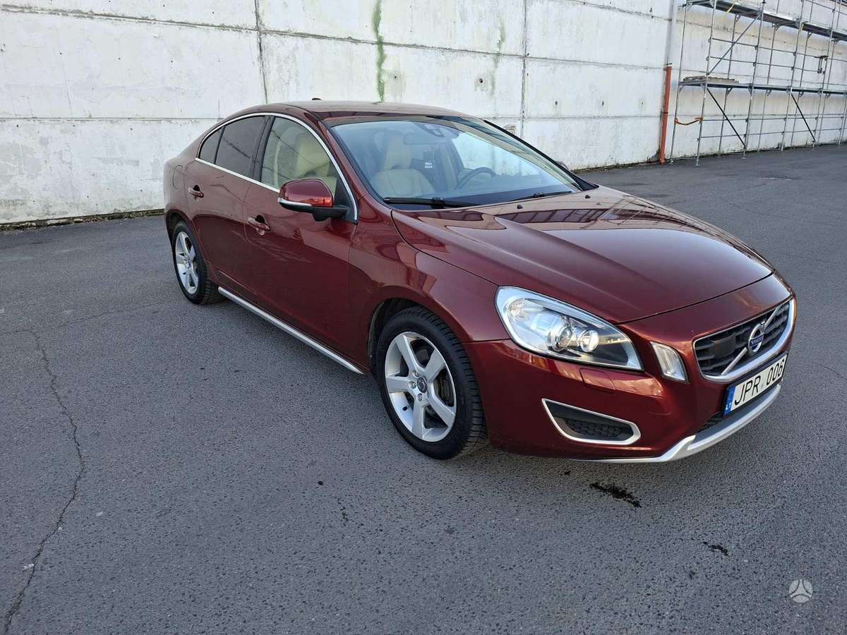 Volvo S60, 2.0 l., Седан