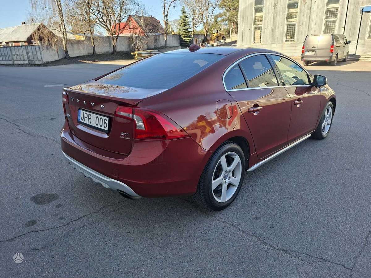 Volvo S60, 2.0 l., Седан