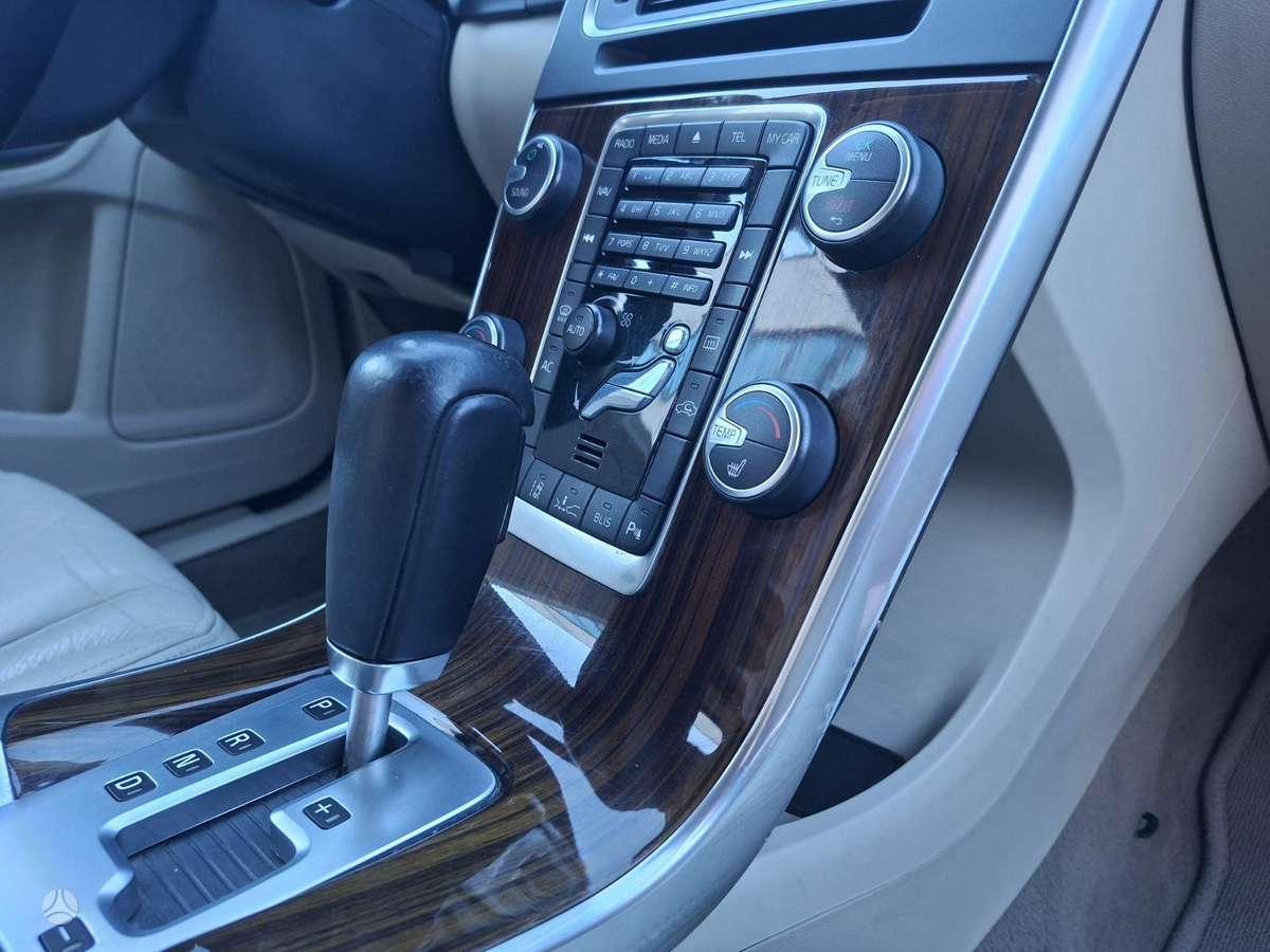 Volvo S60, 2.0 l., Седан