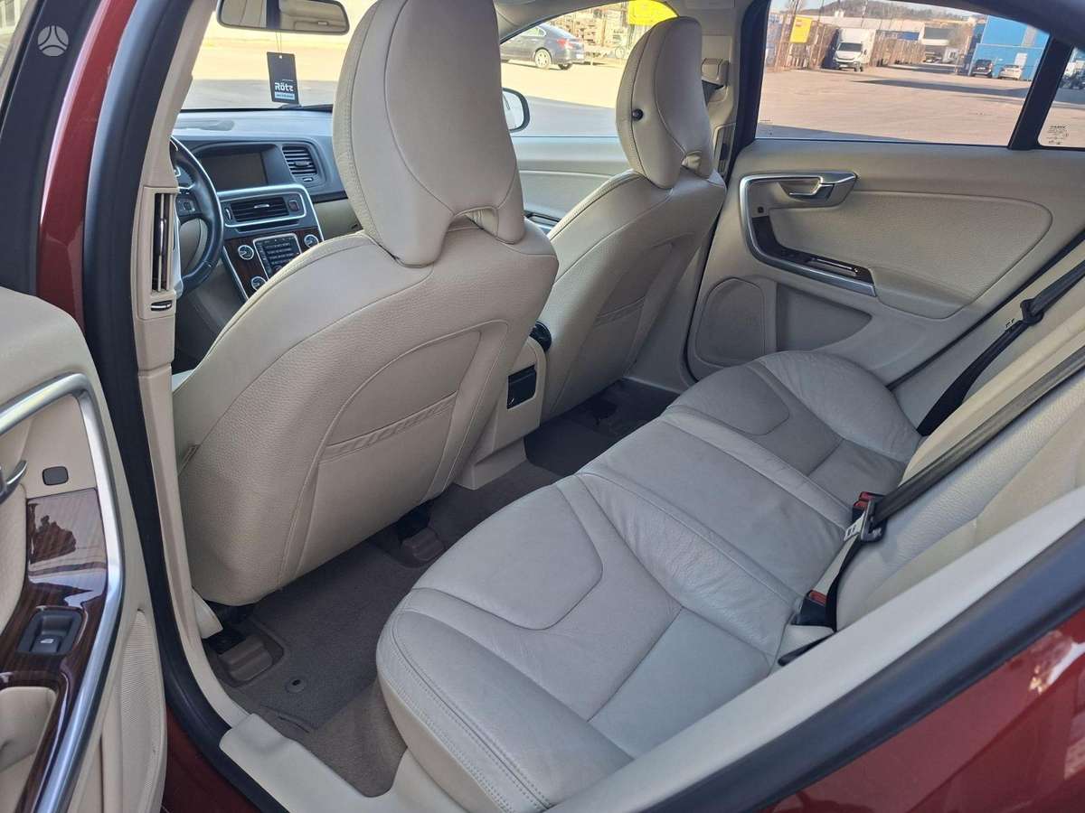 Volvo S60, 2.0 l., Седан