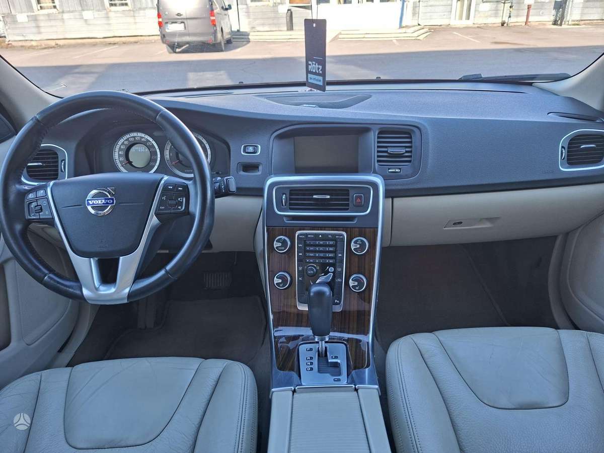 Volvo S60, 2.0 l., Седан