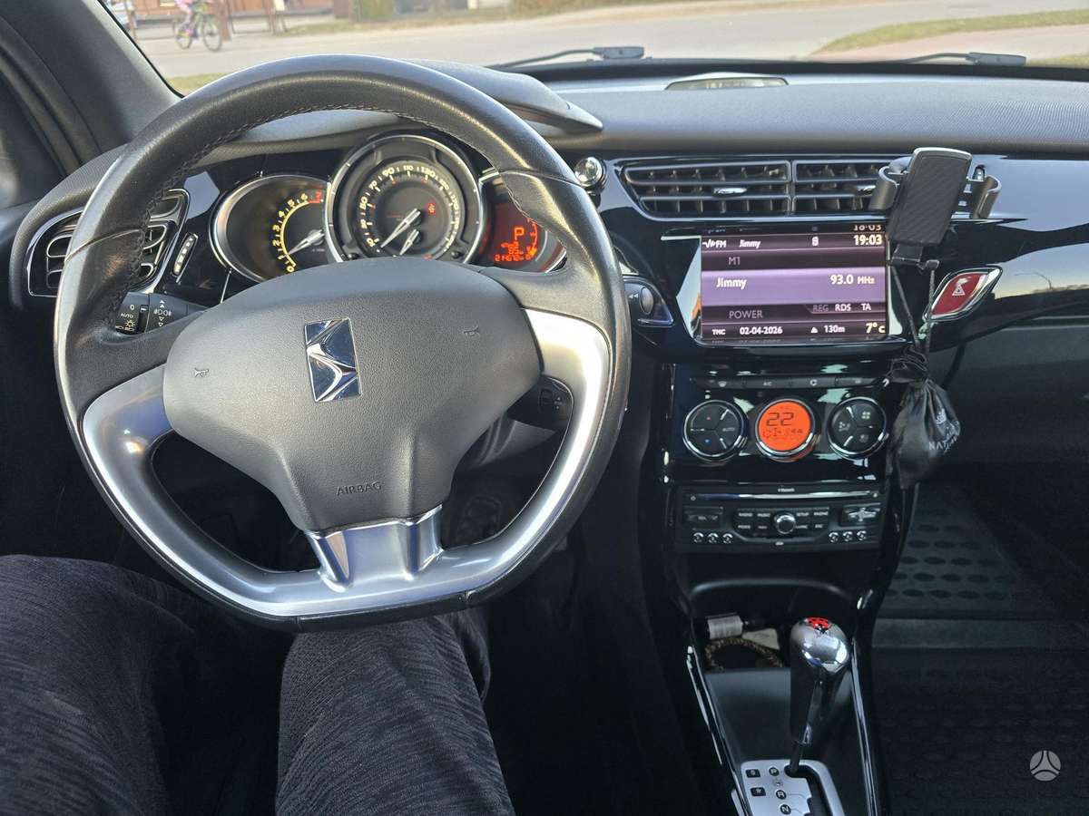 Citroen DS3, 1.6 l., hatchback