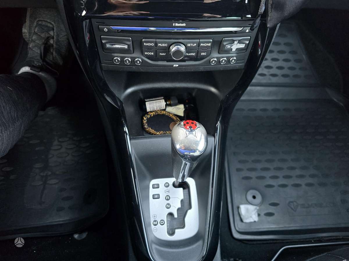Citroen DS3, 1.6 l., Хэтчбек