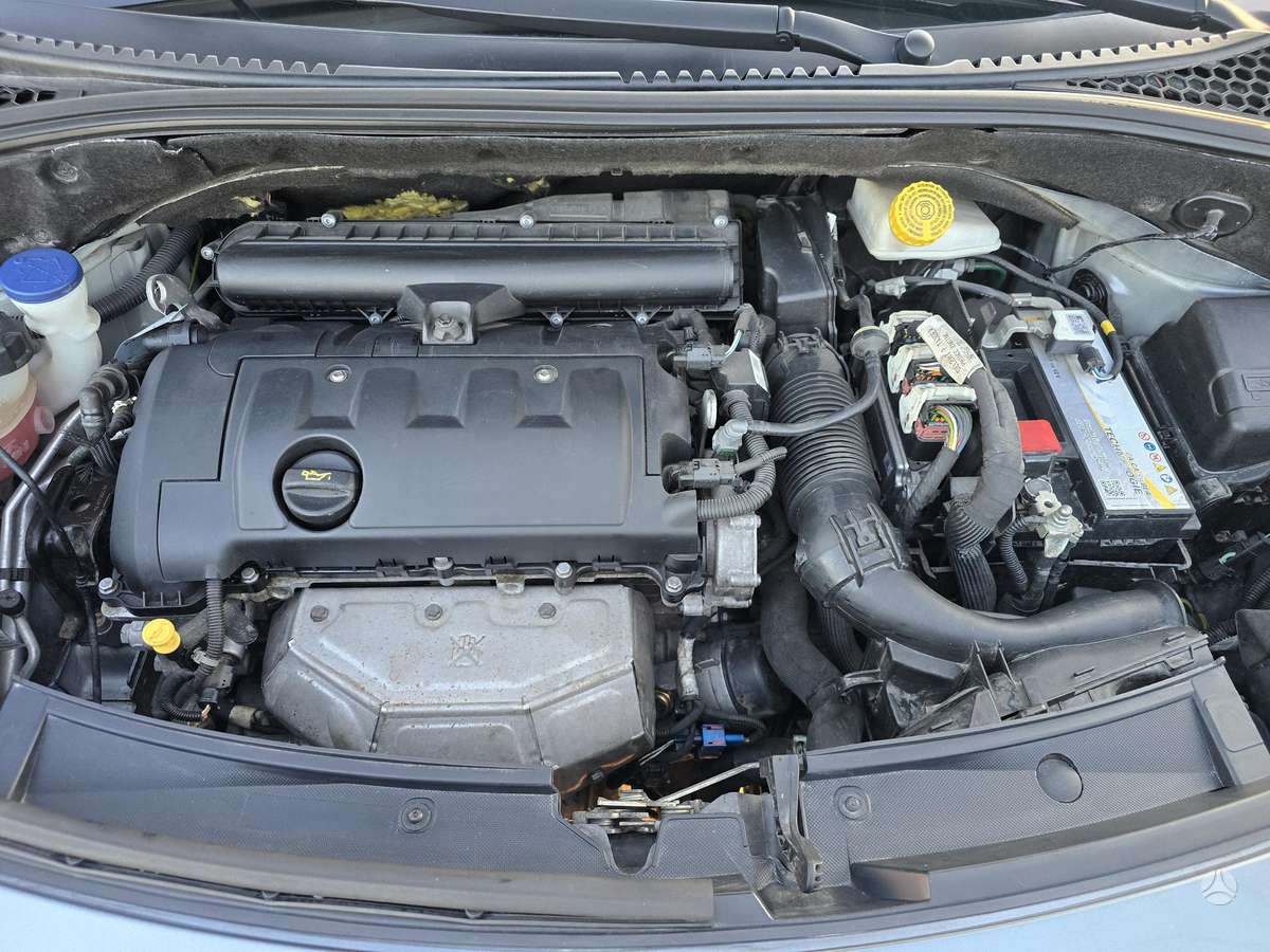 Citroen DS3, 1.6 l., hatchback