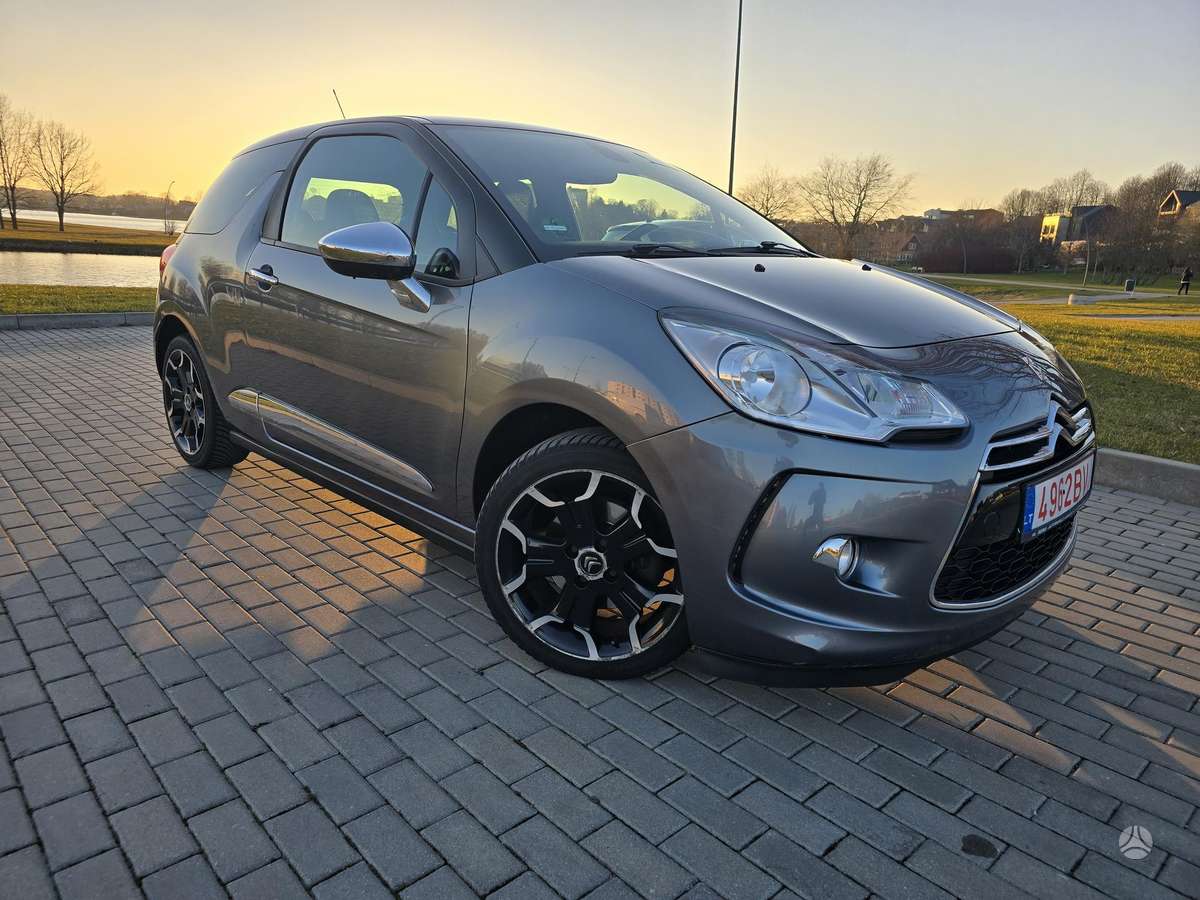 Citroen DS3, 1.6 l., hatchback