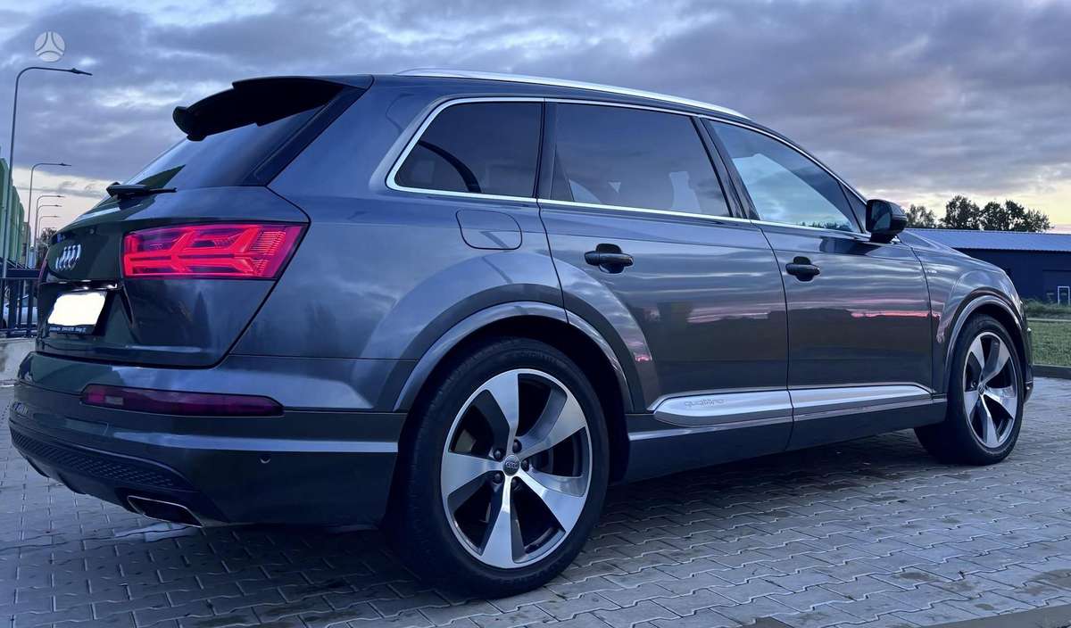 Audi Q7, 3.0 l., off-road / crossover
