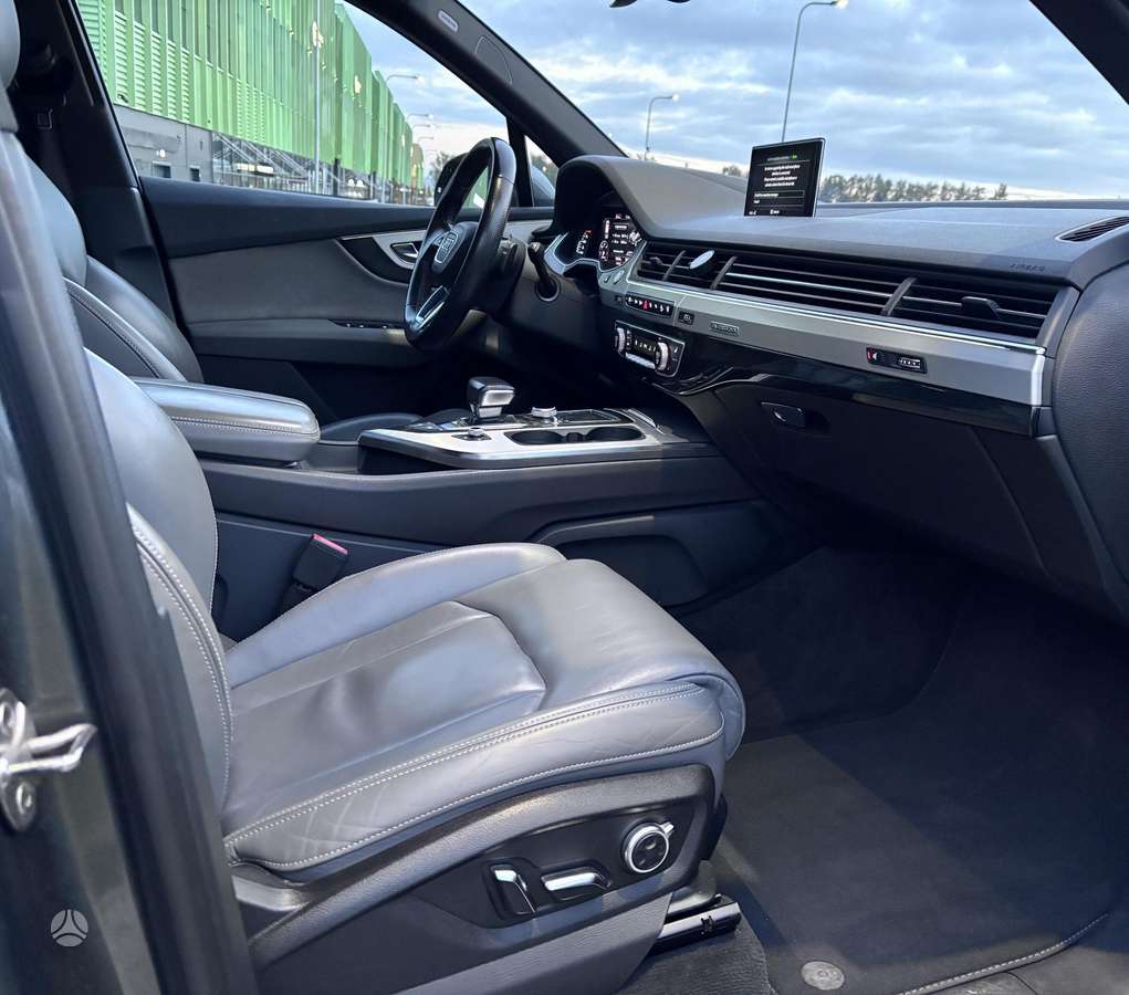 Audi Q7, 3.0 l., Внедорожник / Кроссовер