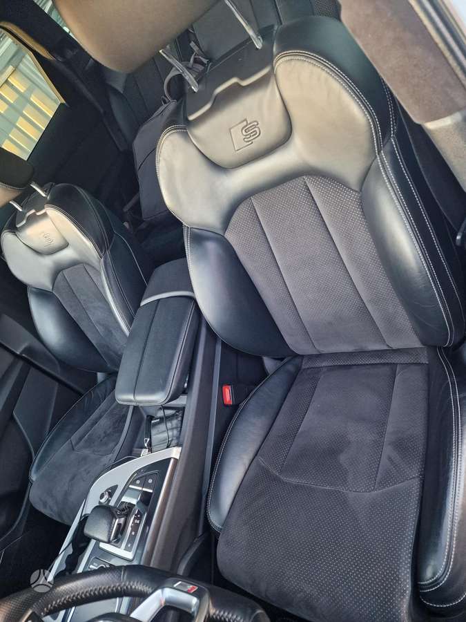 Audi Q7, 3.0 l., off-road / crossover