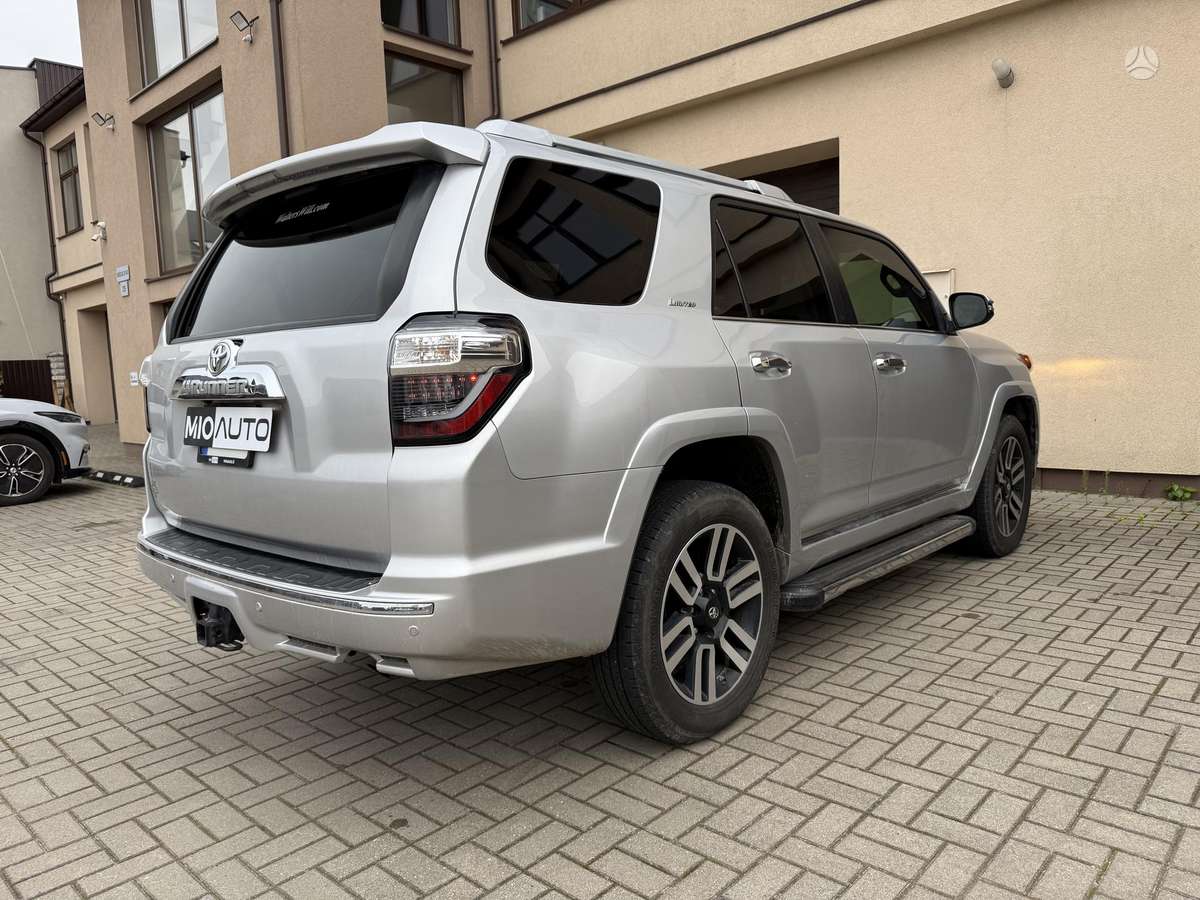 Toyota 4Runner - 8