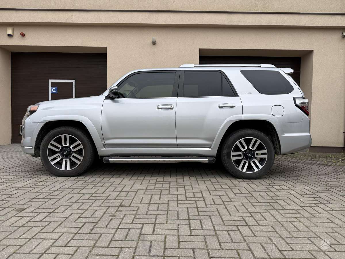 Toyota 4Runner - 1