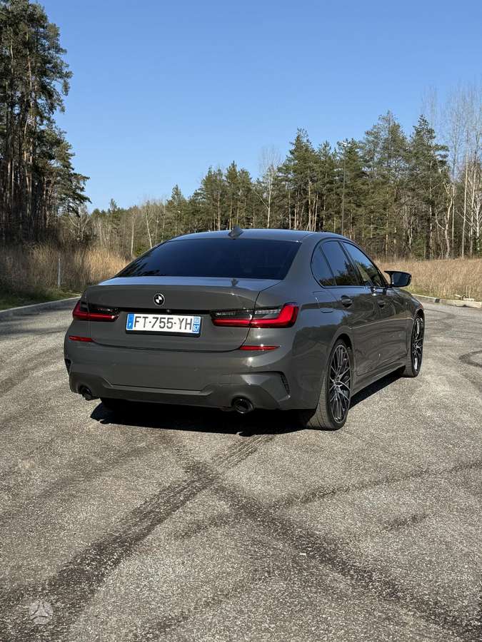 BMW 330, 3.0 l., Седан