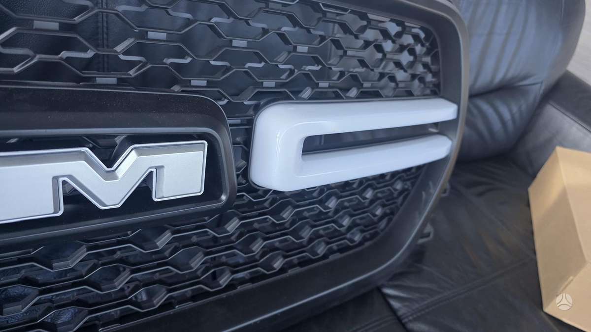 Dodge Ram kėbulo dalys