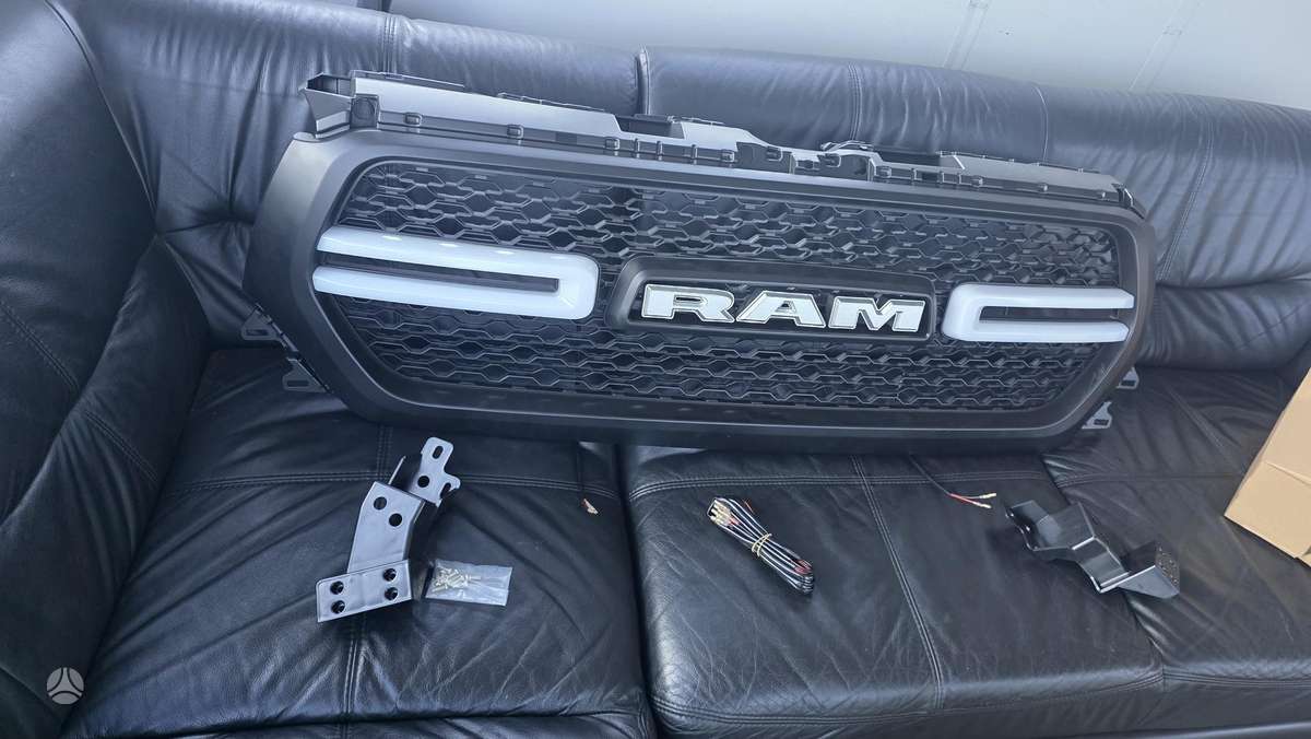 Dodge Ram kėbulo dalys