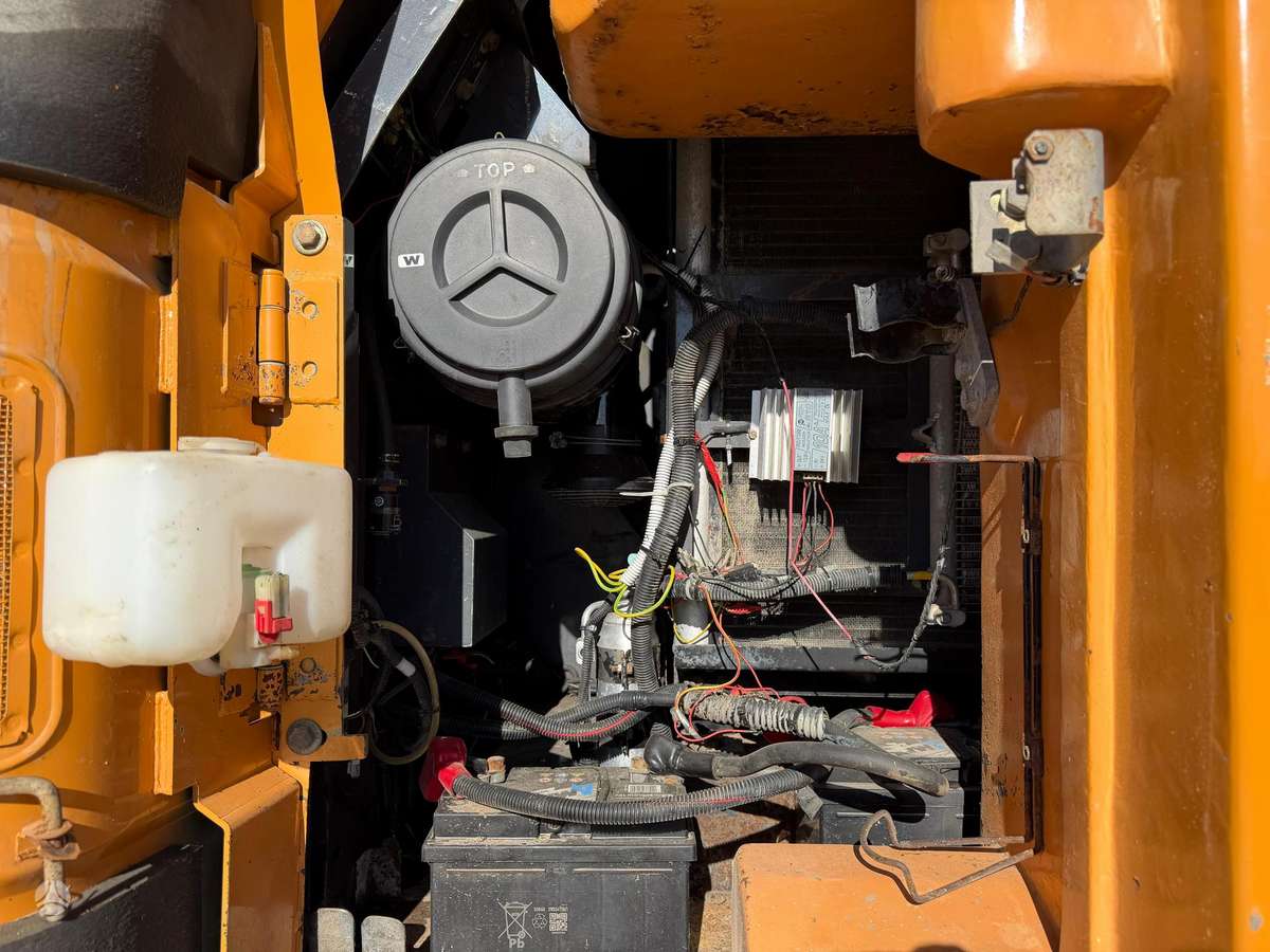 Case CX 225 SR LC, excavator