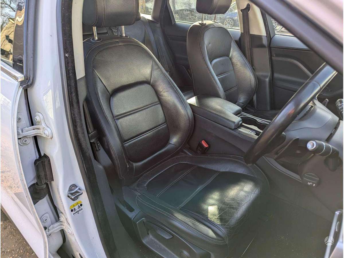 Jaguar F-Pace двигатель