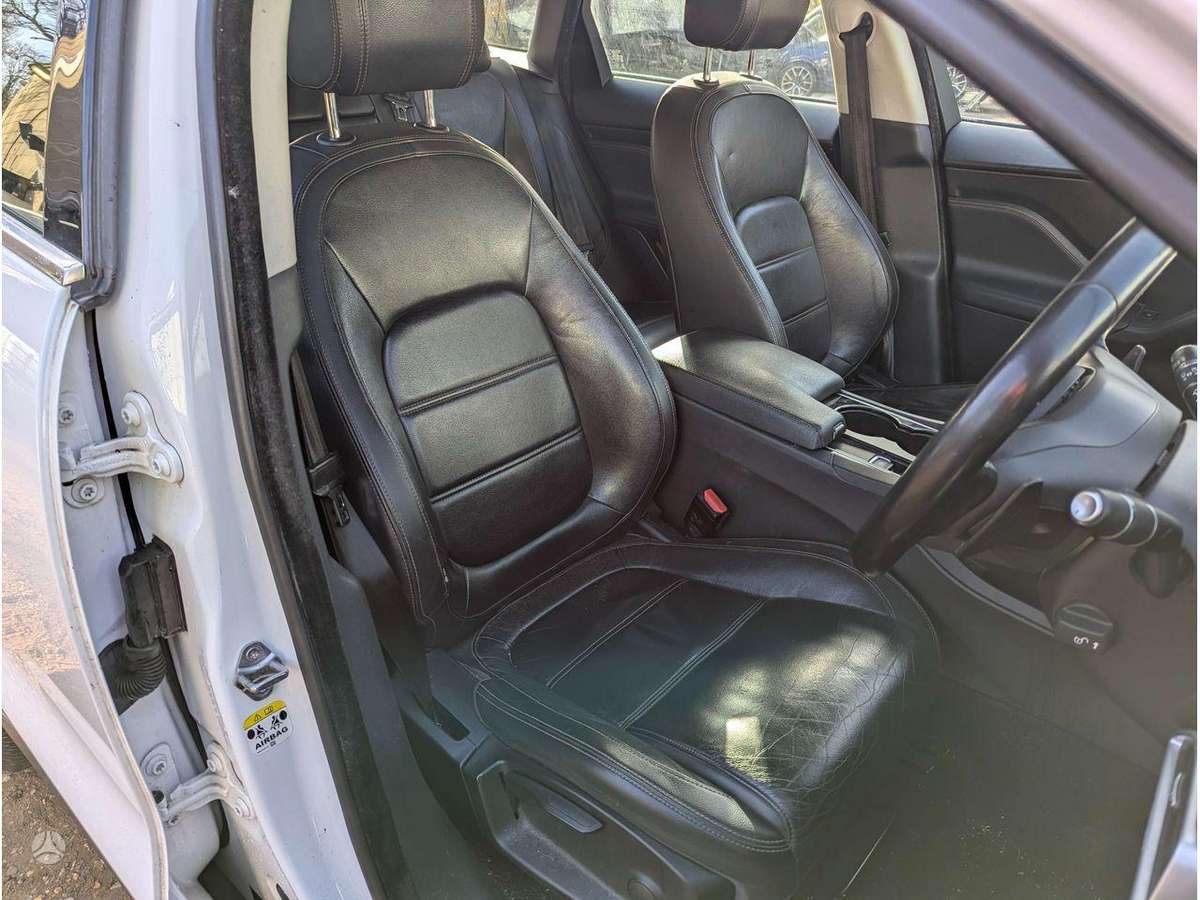Jaguar F-Pace variklis