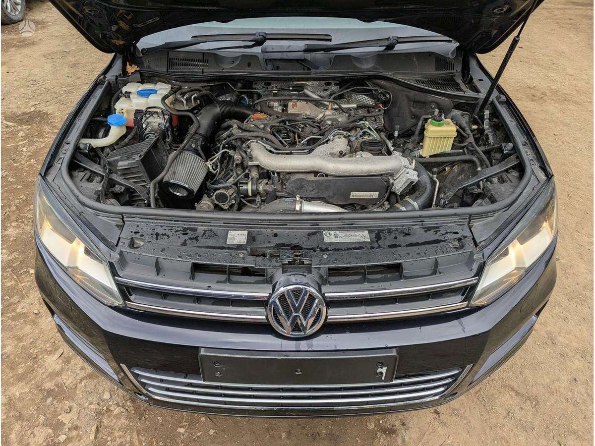 Volkswagen Touareg engine