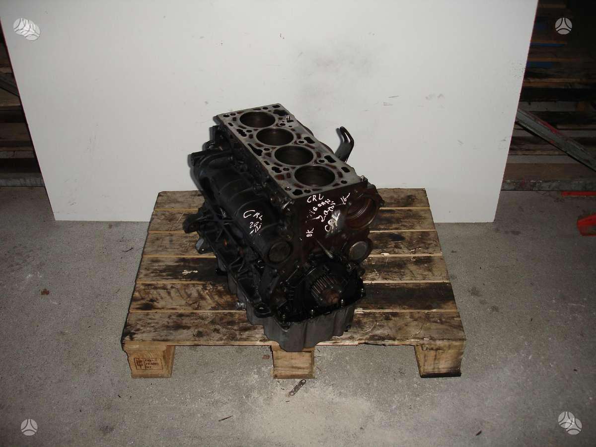 Volkswagen Passat, CRL, engine