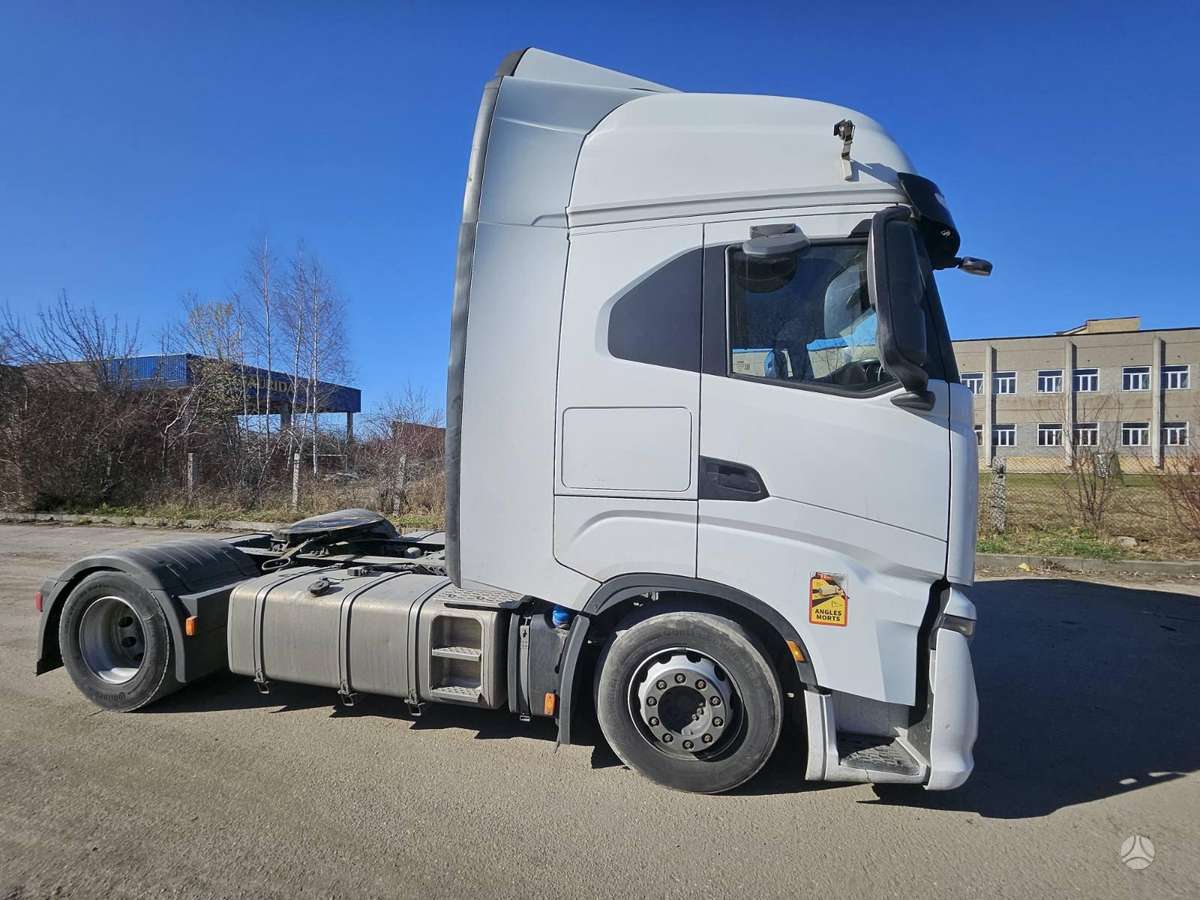 Iveco AS440ST/P, double sleeper