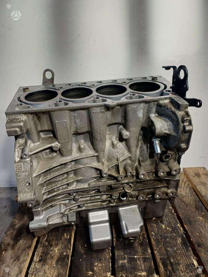 Volvo S60, D4204T8, двигатель