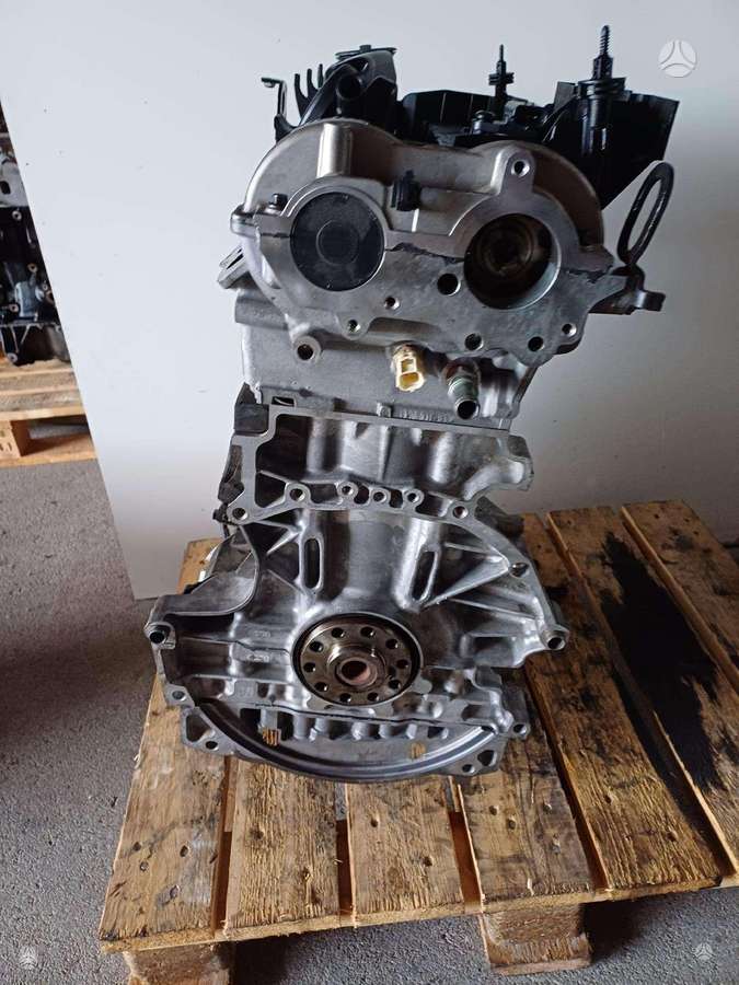 Volvo V40, D4204T14, двигатель