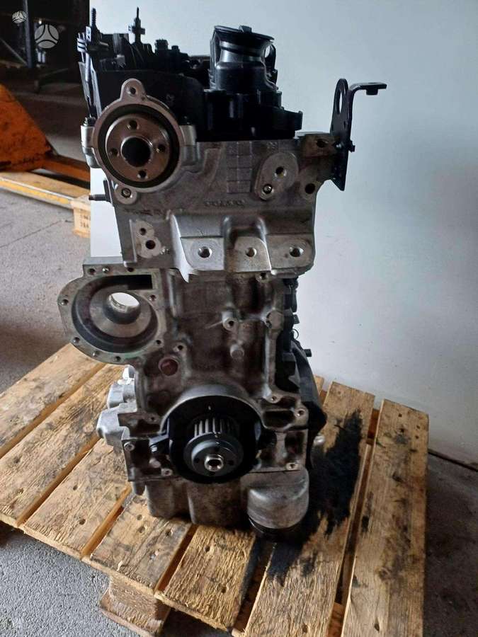 Volvo V40, D4204T14, двигатель
