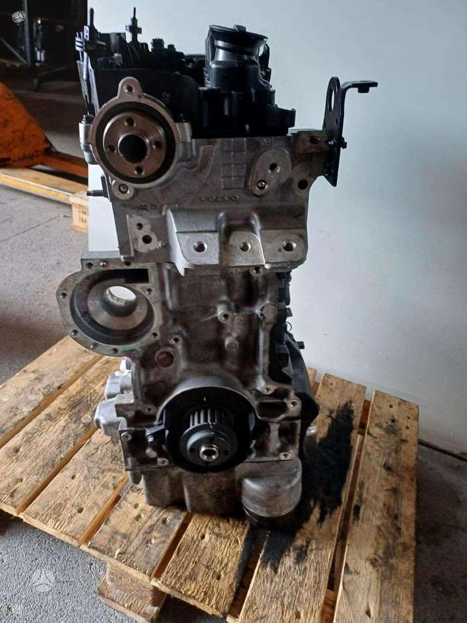 Volvo V40, D4204T14, engine