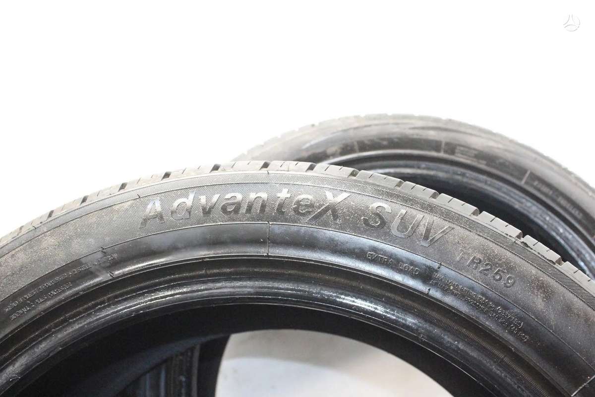 Triangle, summer 275/45 R21