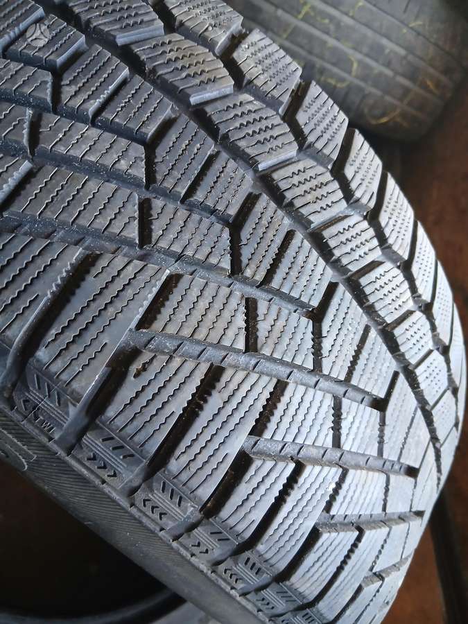Continental, всесезонные 205/55 R16