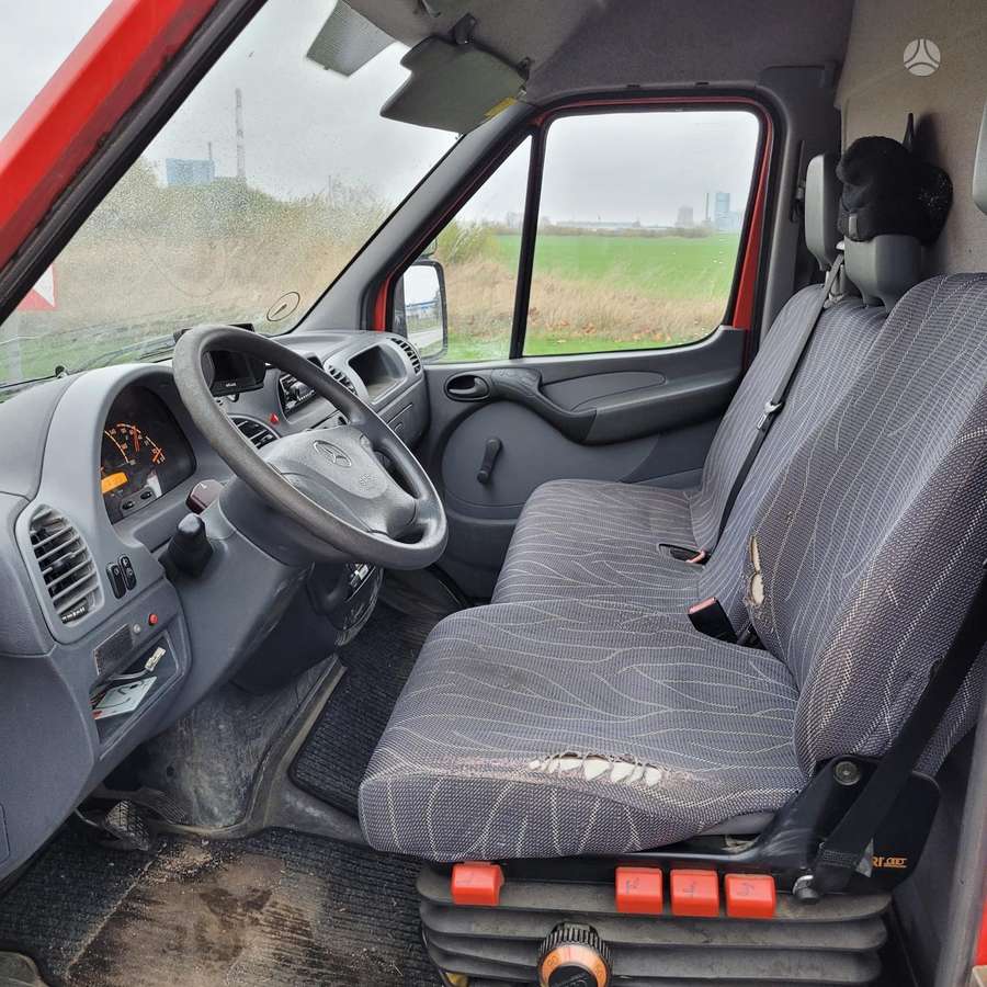 Mercedes-Benz Sprinter, commercial