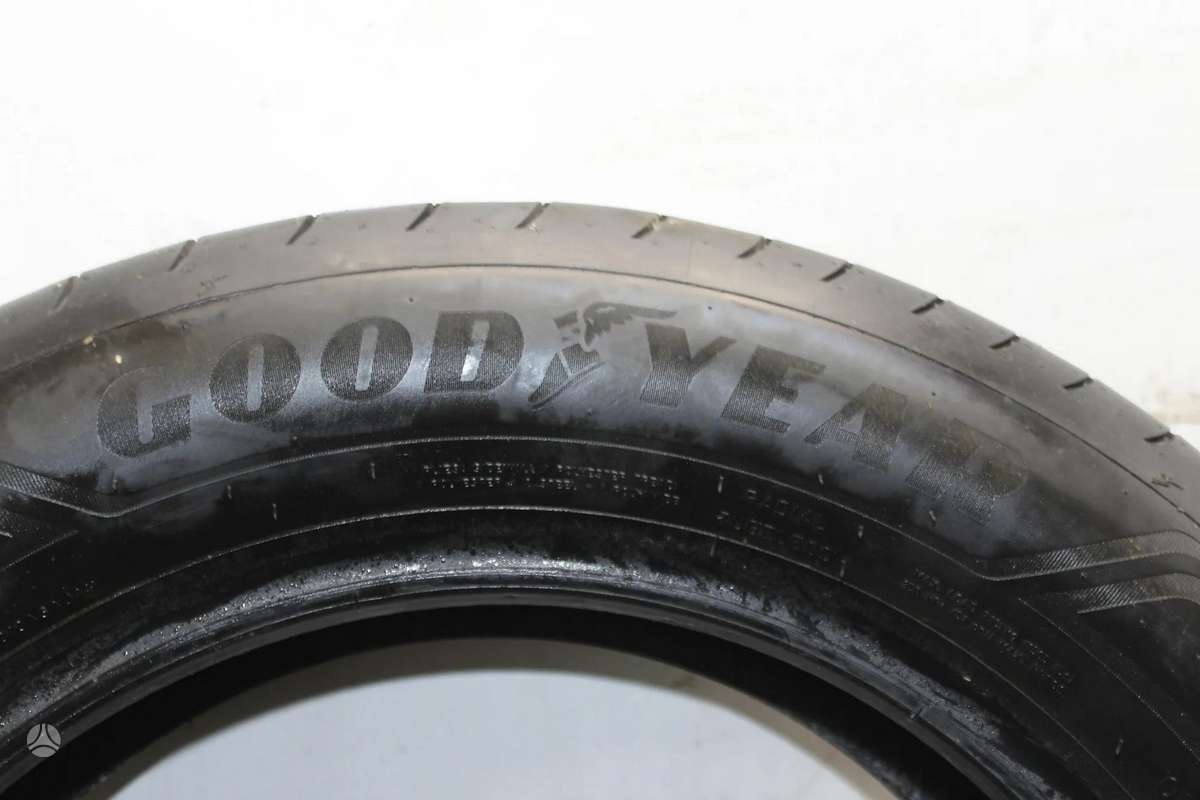 Goodyear, vasarinės 215/60 R17