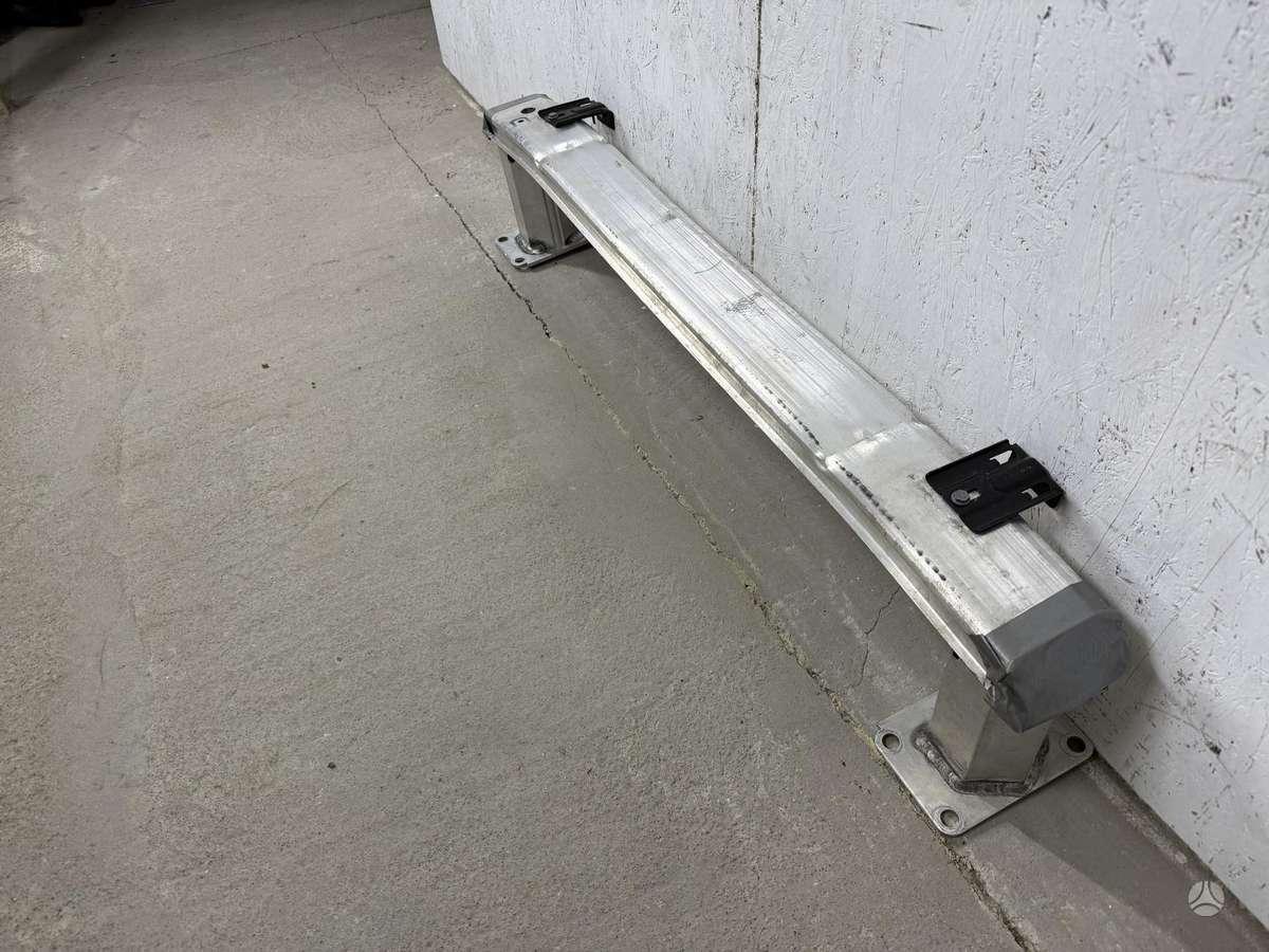 Peugeot Partner bumper reinforcement