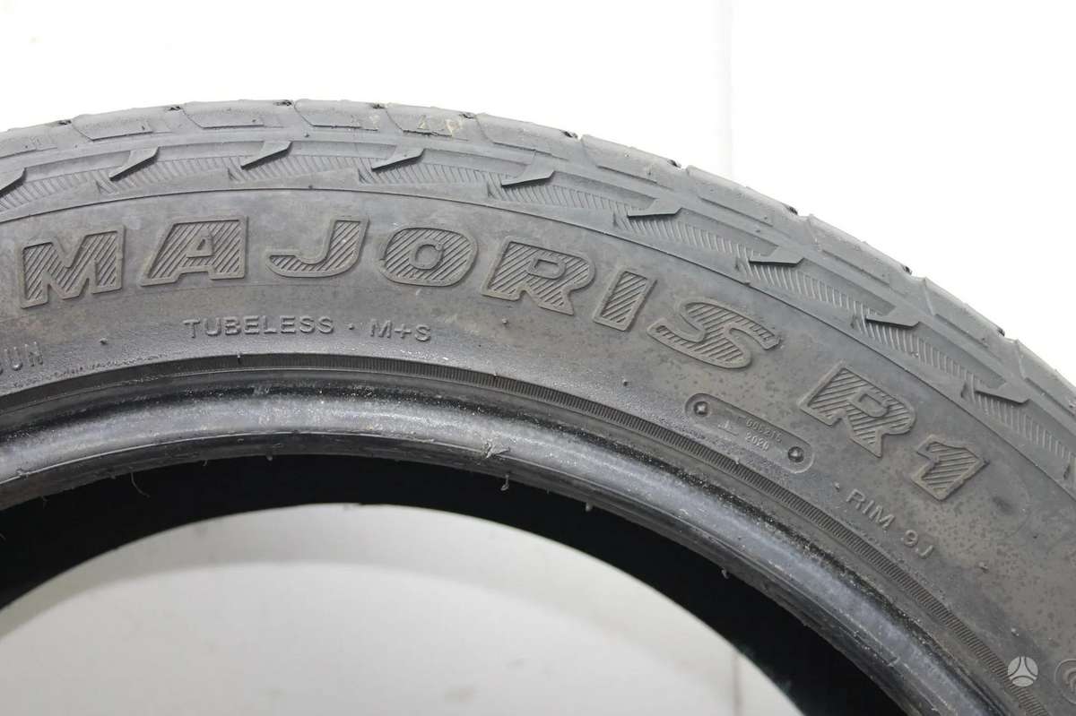 Antares, summer 275/45 R20