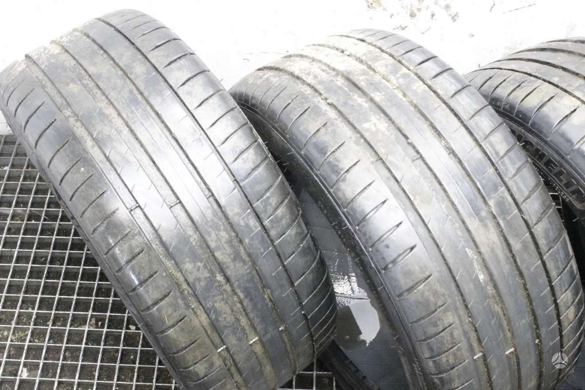 Michelin Pilot Sport 4, summer 245/40 R18