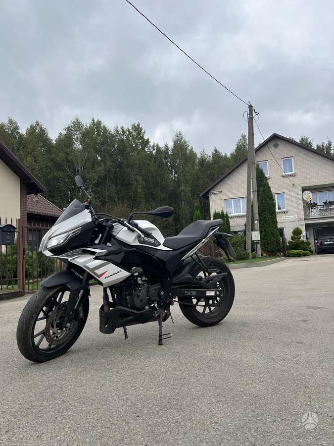 Aprilia Tuono 125cc, superbikes