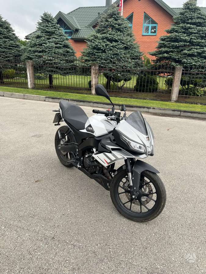 Aprilia Tuono 125cc, superbikes
