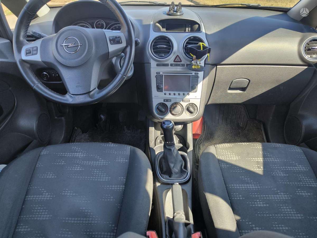 Opel Corsa, 1.3 l., Хэтчбек