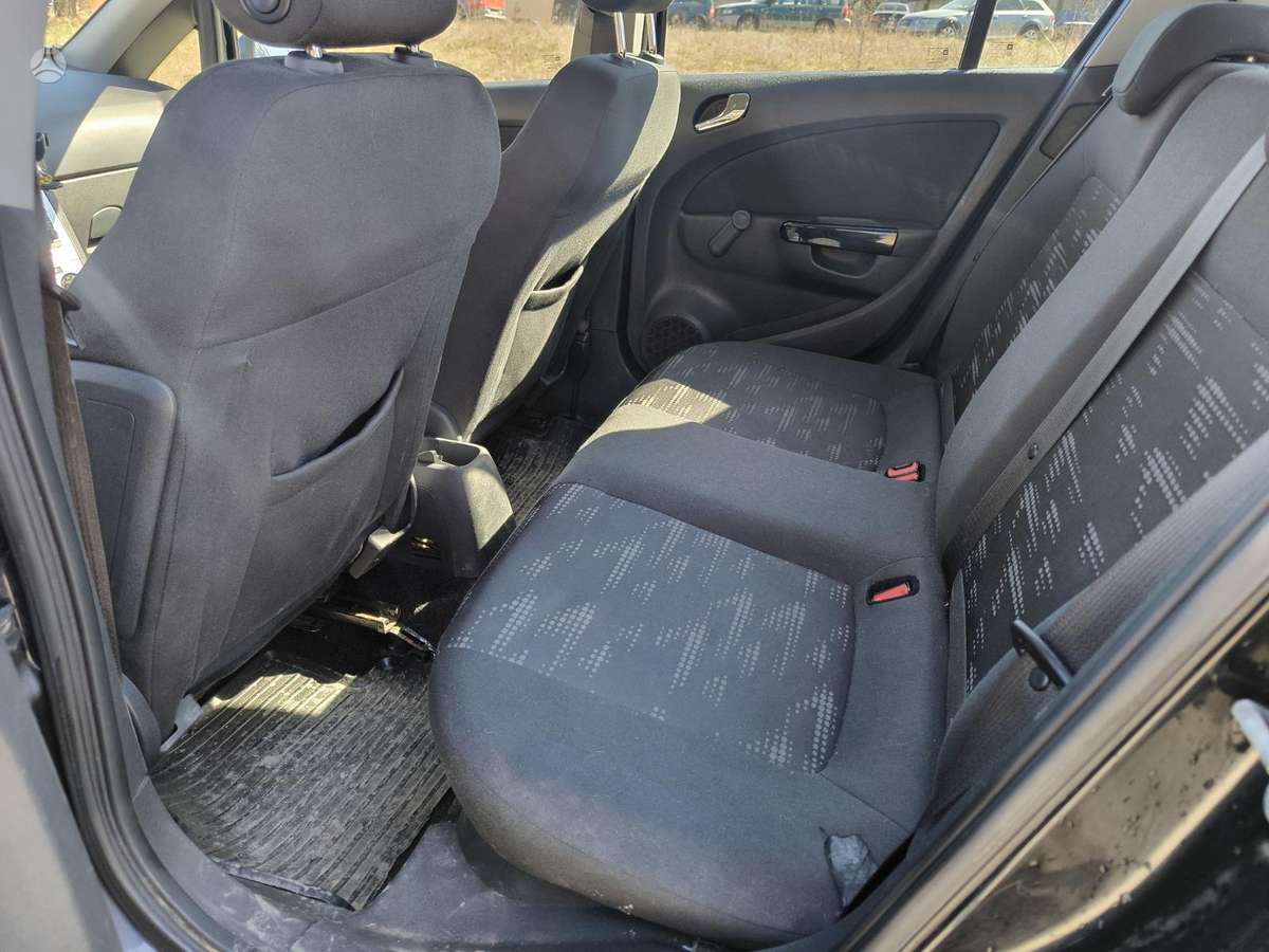 Opel Corsa, 1.3 l., Хэтчбек