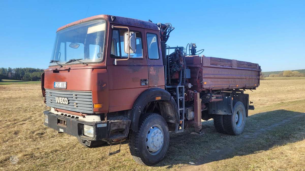 Iveco 170-25, dumpers with crane