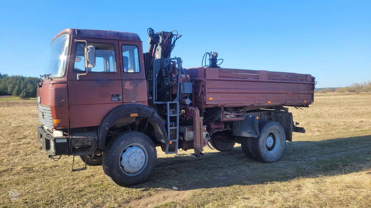Iveco 170-25, dumpers with crane