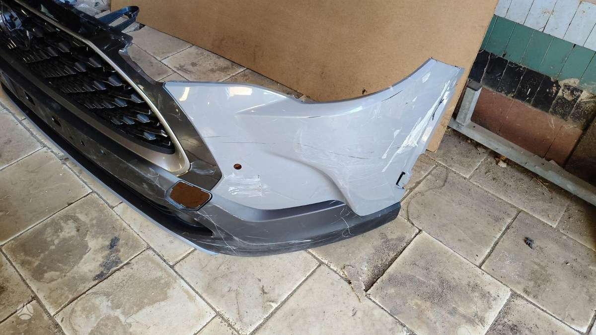 Toyota Corolla Cross kėbulo dalys