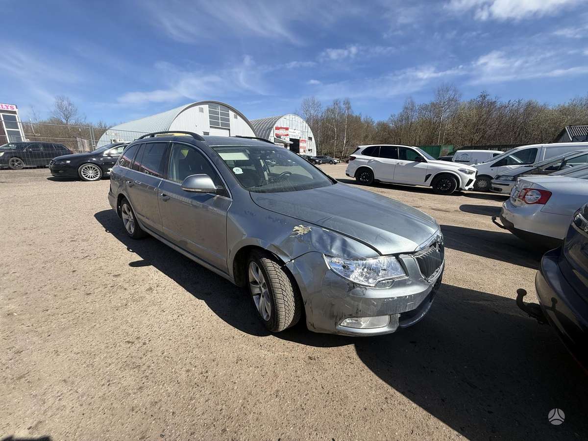 Skoda Superb Minsko pl 33a 5 angaras
